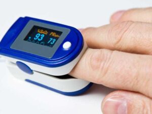 پالس اکسیمتر چیست؟ دستگاه اکسیژن سنج خون