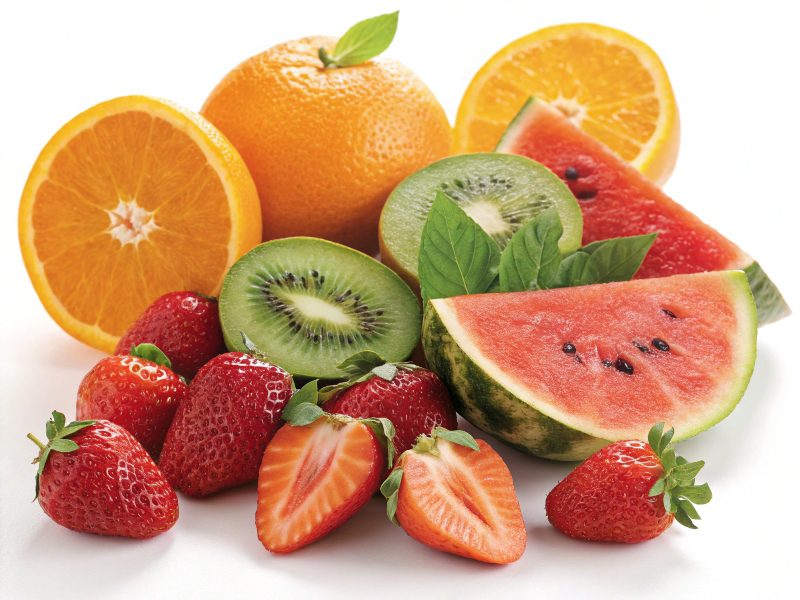 کدام میوه فشار خون را بالا میبرد؟ میوه های مناسب برای کنترل فشار خون