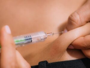 آموزش تزریق آمپول