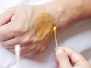 آیا بتادین خراب میشود؟ خراب شدن بتادین